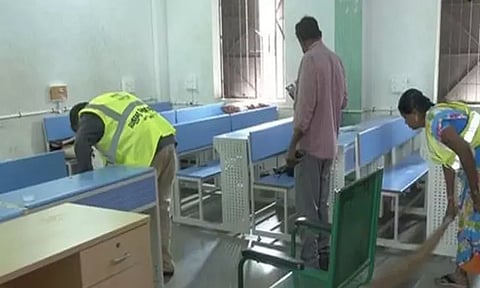 வெள்ளம் பாதித்த பள்ளிகளின் தூய்மை பணிக்காக ரூ.1.90 கோடி ஒதுக்கீடு