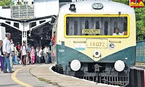 செங்கல்பட்டு - சென்னை கடற்கரை மின்சார ரெயில் சேவை மீண்டும் தொடங்கியது!