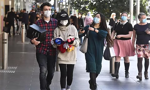 விசா கட்டுப்பாடுகளை கடுமையாக்கும் ஆஸ்திரேலியா: காரணம் என்ன?