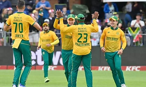 2வது டி20 கிரிக்கெட்: 5 விக்கெட்டுகள் வித்தியாசத்தில் (டி.எல்.எஸ் முறை) தென்ஆப்பிரிக்கா அணி வெற்றி..!!