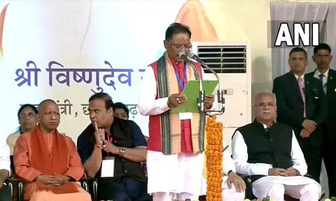 சத்தீஷ்கார் முதல்-மந்திரியாக பதவியேற்றார் விஷ்ணு தியோ சாய்...!