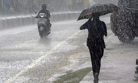 தென்மாவட்டங்களில் இன்று மிக கனமழைக்கான ஆரஞ்சு எச்சரிக்கை - வானிலை ஆய்வு மையம்