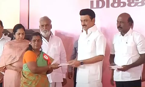 மிக்ஜம் புயல்: பாதிக்கப்பட்ட குடும்பங்களுக்கு தலா ரூ.6,000 நிவாரணம்; முதல்-அமைச்சர் மு.க.ஸ்டாலின் தொடங்கிவைத்தார்...!