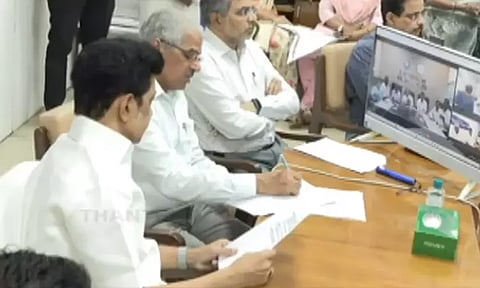 மழை, வெள்ள பாதிப்பு: 4 மாவட்ட கலெக்டர்களுடன் காணொளி வாயிலாக முதல் -அமைச்சர் மு.க.ஸ்டாலின் ஆலோசனை