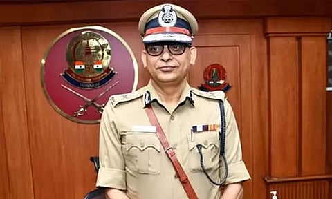 தமிழ்நாடு காவல்துறையில் 35 டி.எஸ்.பி.க்கள் பணியிட மாற்றம் - டி.ஜி.பி. சங்கர் ஜிவால் உத்தரவு