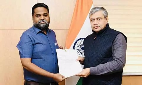 தருமபுரி மொரப்பூரில் திருப்பதி எக்ஸ்பிரஸ் நின்று செல்ல மத்திய ரெயில்வே மந்திரியிடம் தி.மு.க. எம்.பி. கோரிக்கை