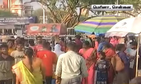 கிறிஸ்துமஸ் பண்டிகை விடுமுறை.. - மெரினாவில் குவிந்த மக்கள் கூட்டம்