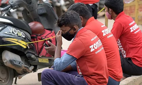 உணவு டெலிவரி மற்றும் வாடகை வாகனம் ஓட்டும் இணையம் சார்ந்த தொழிலாளர்களுக்கு தனி நலவாரியம்...!