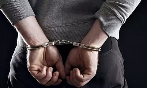 கனடாவில் இந்து கோவில்களை உடைத்து கொள்ளை.. கனடா வாழ் இந்தியர் கைது