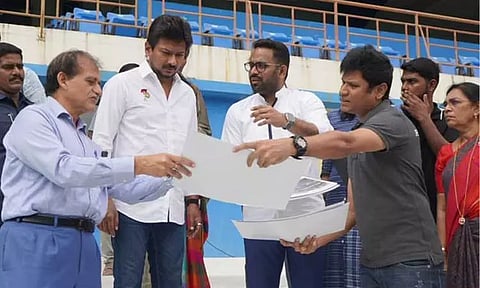 கேலோ இந்தியா இளைஞர் விளையாட்டு: போட்டி நடைபெறவுள்ள மைதானத்தில் அமைச்சர் உதயநிதி ஸ்டாலின் ஆய்வு