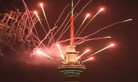 உலகின் முதல் நாடாக நியூசிலாந்தில் புத்தாண்டு பிறந்தது...!