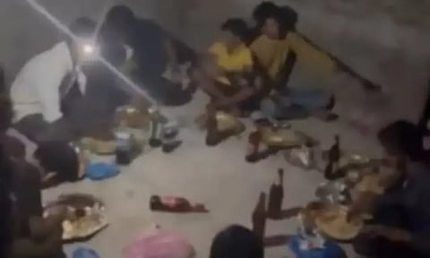 எங்கே போகிறது சமூகம்..? புத்தாண்டு கொண்டாட்டத்தில் பீர் குடித்து கும்மாளம் போட்ட பள்ளி மாணவர்கள்