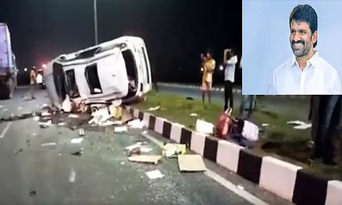 லாரி மீது கார் மோதி பயங்கர விபத்து- எம்.எல்.ஏ படுகாயம், உதவியாளர் பலி