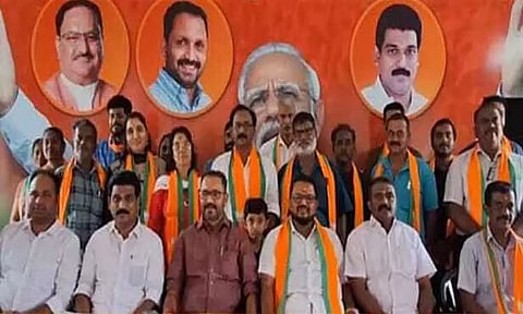 கேரளாவில் பா.ஜ.க.வில் இணைந்த பாதிரியார் திருச்சபை பணிகளில் இருந்து நீக்கம்