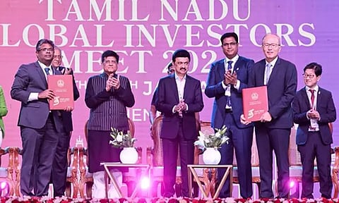 உலக முதலீட்டாளர்கள் மாநாடு: ஒரேநாளில் ரூ.5.5 லட்சம் கோடி இலக்கு எட்டி சாதனை..!