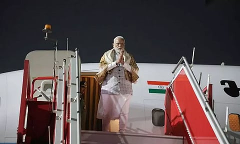 உலக முதலீட்டாளர் மாநாடு: அகமதாபாத் சென்றடைந்தார் பிரதமர் மோடி