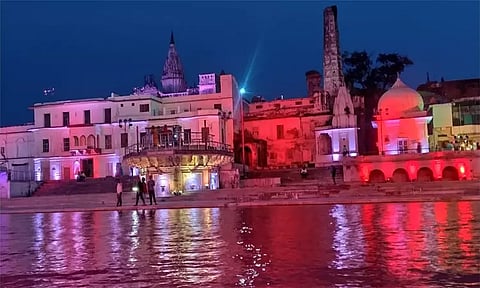 மின்விளக்கு அலங்காரத்தில் ஜொலிக்கும் அயோத்தி