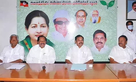 கொளத்தூர் தொகுதியில் தனிக்குழு அமைத்து எடப்பாடி பழனிசாமி உத்தரவு