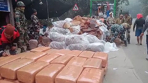 திரிபுரா: வாகன சோதனையில் ரூ.1.6 கோடி மதிப்பிலான போதை பொருள் பறிமுதல்