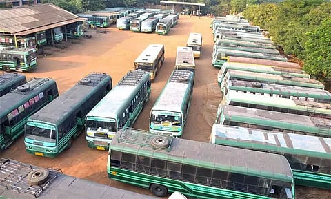 அரசு பஸ்களை இயக்க தற்காலிக ஓட்டுநர்கள், நடத்துநர்களுக்கு அரசு அழைப்பு