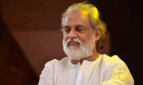 84 வது பிறந்தநாளை கொண்டாடினார் பாடகர் யேசுதாஸ்