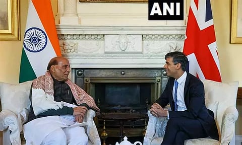 இங்கிலாந்து பிரதமர் ரிஷி சுனக்குடன் மத்திய மந்திரி ராஜ்நாத் சிங் சந்திப்பு