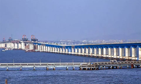 இந்தியாவின் மிக நீண்ட கடல் பாலம்.. பைக், ஆட்டோ செல்ல அனுமதி கிடையாது...வேக வரம்பு என்ன?