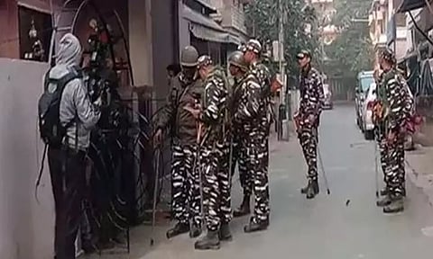 மேற்கு வங்க மந்திரி, எம்.எல்.ஏ வீடுகளில் அமலாக்கத் துறை சோதனை!