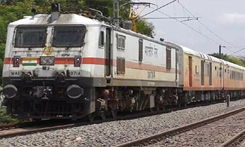 மகர விளக்கு பூஜை: கொல்லம்-சென்னை இடையே சிறப்பு ரெயில் இயக்கம்- தெற்கு ரெயில்வே