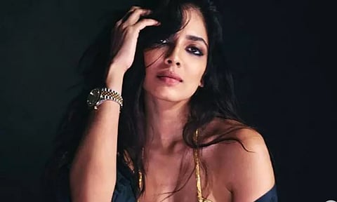 ரசிகர்களை உறைய வைக்கும் மாளவிகா மோகனனின் லேட்டஸ்ட் கிளிக்