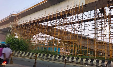 சென்னை ரெயில் பாலம் விபத்து - விசாரணைக்கு உத்தரவிட்டது தெற்கு ரெயில்வே