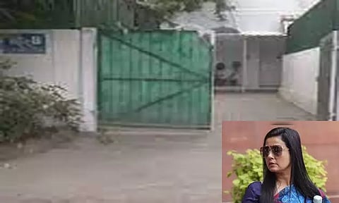 அரசு பங்களாவை காலி செய்தார் திரிணாமுல் காங்கிரஸ் முன்னாள் எம்.பி மஹுவா மொய்த்ரா