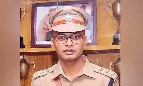 பற்களை பிடுங்கிய விவகாரத்தில் ஐபிஎஸ் அதிகாரி பல்வீர் சிங்கின் இடைநீக்கம் ரத்து