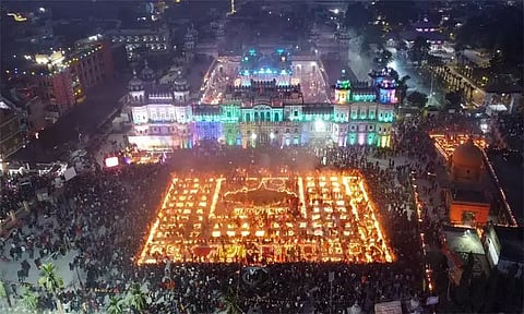 ராமர் கோவில் கும்பாபிஷேகம்: நேபாளத்தில் 2.5 லட்சம் அகல் விளக்குகளை ஏற்றி கொண்டாடிய பக்தர்கள்