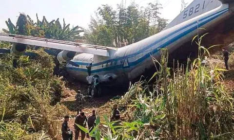 மிசோரம் ஏர்போர்ட்டில் விழுந்து நொறுங்கிய மியான்மர் ராணுவ விமானம்: 8 பேர் படுகாயம்