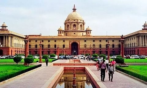 அரசு பெண் ஊழியர் இறந்தால் கணவருக்கு பதிலாக பிள்ளைக்கு ஓய்வூதியம் - மத்திய அரசு அறிவிப்பு