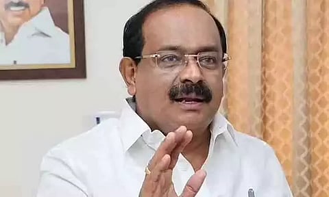 ரேசன் கடை ஊழியர்கள் கனிவுடன் நடக்க வேண்டும் - அமைச்சர் சக்கரபாணி அறிவுறுத்தல்