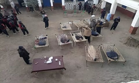 பாகிஸ்தான்: போலீஸ் நிலையத்தில் பயங்கரவாதிகள் தாக்குதல் - 10 போலீசார் பலி