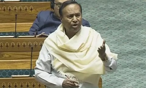 தி.மு.க. எம்.பி. டி.ஆர். பாலு பேசியபோது குறுக்கிட்ட மத்திய இணை மந்திரி எல்.முருகன் - மக்களவையில் நடந்தது என்ன?