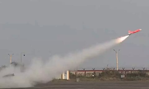 உள்நாட்டிலேயே தயாரிக்கப்பட்ட 'அபியாஸ்' ஏவுகணை 4 முறை வெற்றிகரமாக சோதனை - டி.ஆர்.டி.ஓ. தகவல்