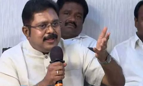 மக்களின் பிரச்சினைகளுக்கு தீர்வு காணும் திட்டங்கள் இல்லாத வெற்று கட்டுக்கதையே கவர்னர் உரை - டிடிவி தினகரன்