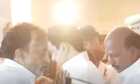 வெற்றி துரைசாமி உடலுக்கு முதல்- அமைச்சர் மு.க.ஸ்டாலின் அஞ்சலி