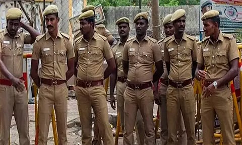 காதலர் தினம்: சென்னையில் முக்கிய இடங்களில் போலீசார் குவிப்பு