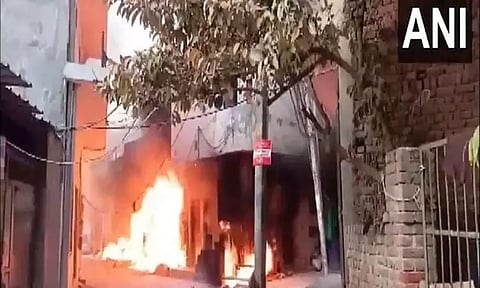 டெல்லியில் பயங்கர தீ விபத்து: 7 பேர் பலி