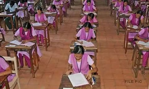 500 அல்ல 600 மதிப்பெண்கள்... 10ம் வகுப்பு பொதுத்தேர்வில் அதிரடி மாற்றம்