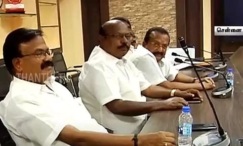 அரசாணை 243 தொடர்பாக ஆசிரியர் சங்கத்தினருடன் பள்ளிக்கல்வித்துறை முதன்மைச் செயலாளர் பேச்சுவார்த்தை