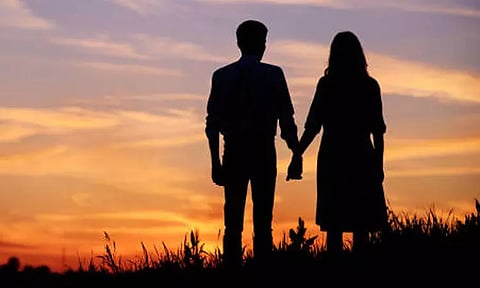 மனைவி, குழந்தைகளை துரத்தி விட்டு கள்ளக்காதலியை வீட்டிற்கு அழைத்து வந்த ராணுவ வீரர் - குமரியில் பரபரப்பு சம்பவம்