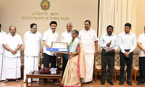 தமிழ் வளர்ச்சித் துறை சார்பில் 9 தமிழறிஞர்களுக்கு இலக்கிய மாமணி விருது - முதல்-அமைச்சர் மு.க.ஸ்டாலின் வழங்கினார்