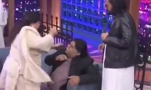 ஆத்திரத்தை தூண்டிய ஹனிமூன் கேள்வி... டிவி லைவ் ஷோவில் காமெடியனை அறைந்த பாகிஸ்தான் பாடகி