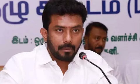 தென் மாவட்டங்களில் எந்த தொகுதியில் வேண்டுமானாலும் போட்டியிட நான் தயாராக இருக்கிறேன் - ரவீந்திரநாத்